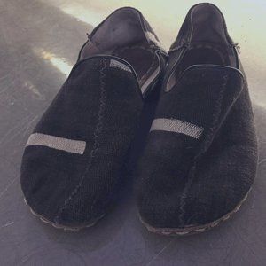 Raum Grounding Shoes - Size 11 (44) - Slip On